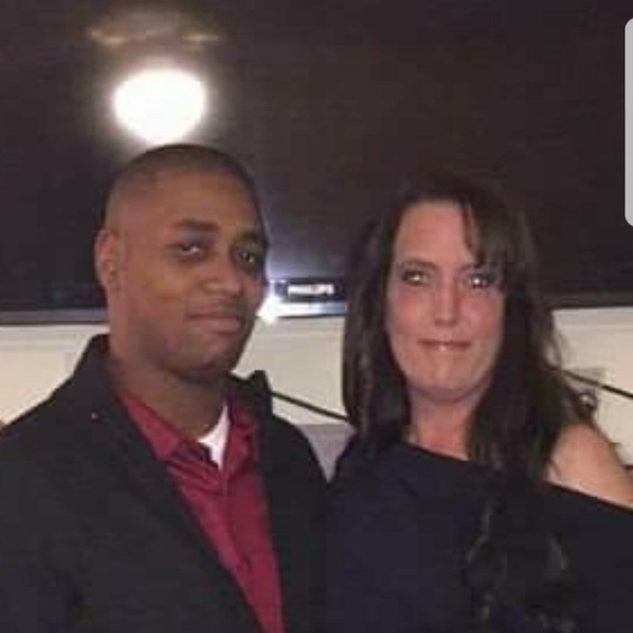 Meet your Posher, Pam - Picture 1 of 1